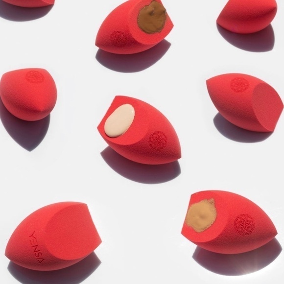 Yensa Skin On Skin Beauty Sponge | NEW | Makeup Blender Beauty Blender | BNIB - Picture 2 of 9